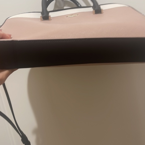 EUC Kate Spade briefcase bag. Absolutely perfect! Fits a laptop! - Picture 10 of 10